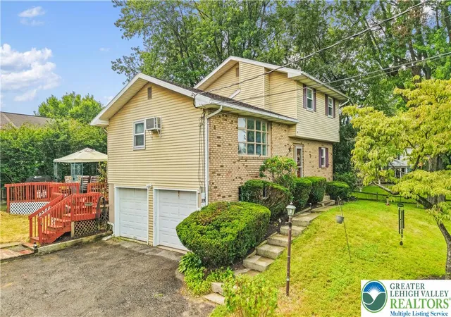 Photo 3 of Sale Pending at 3360 Allen St, Palmer Twp, PA 18045 | MLS# 782486 | Listing updated on 2026-08-18