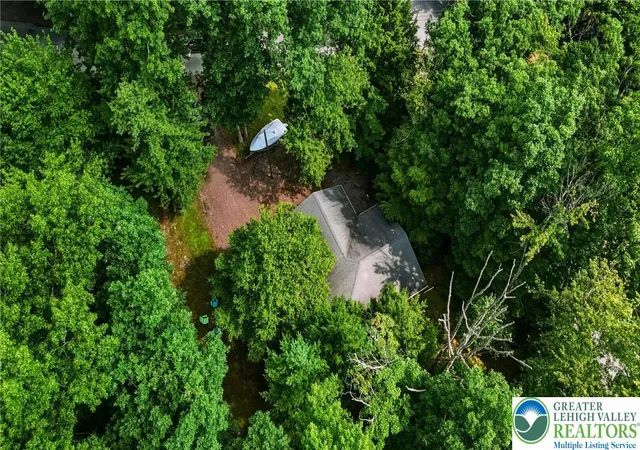 2nd image of 3 Deer Trail Ln, Nesquehoning, PA 18240 | MLS# 781834
