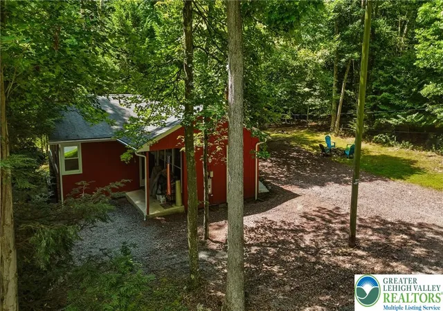 Photo 4 of Sale Pending at 3 Deer Trl Ln, Nesquehoning, PA 18240 | MLS# 781834 | Listing updated on 2026-08-18