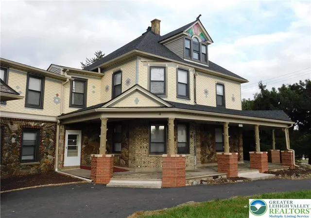 Photo 1 of Single family home for sale at 3301 Linden St, Bethlehem, PA 18017 | MLS# 782569 | Listing updated on 2026-08-11