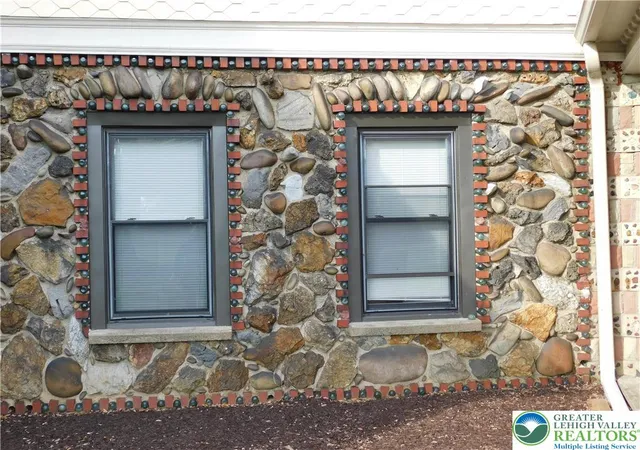 Photo 5 of Single family home for sale at 3301 Linden St, Bethlehem, PA 18017 | MLS# 782569 | Listing updated on 2026-08-11