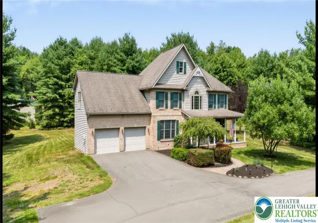 Single family home for sale at 910 La Montage Dr, Lower Towamensing Tp, PA 18071 | MLS# 782548