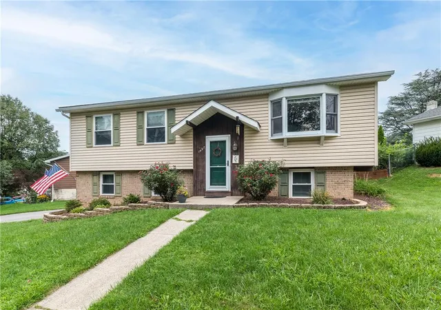 Photo 1 of Sale Pending at 1437 Pearl St, Allentown, PA 18103 | MLS# 782457 | Listing updated on 2026-08-26