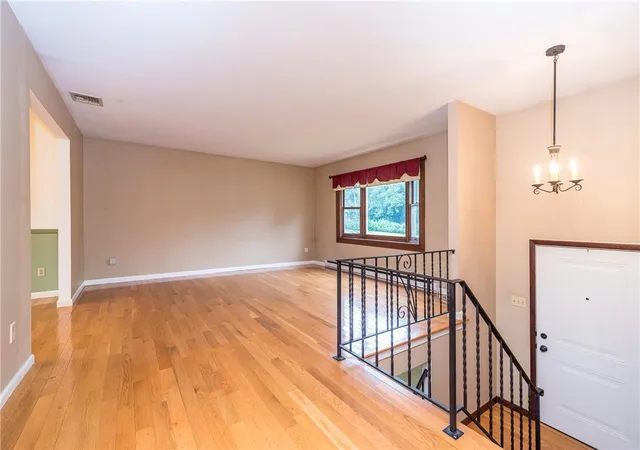 Photo 3 of Sale Pending at 1437 Pearl St, Allentown, PA 18103 | MLS# 782457 | Listing updated on 2026-08-26