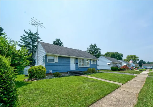 Photo 4 of Sale Pending at 1547 Dale Ln, Bethlehem, PA 18018 | MLS# 782492 | Listing updated on 2026-08-17