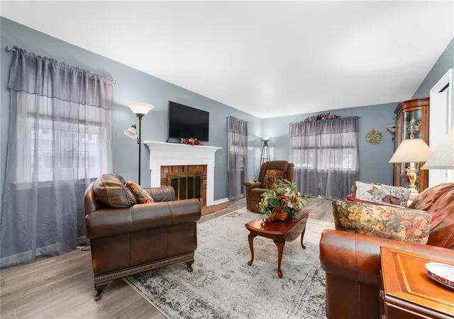 Photo 3 of Sale Pending at 2847 Fairfield Dr, Allentown, PA 18103 | MLS# 782561 | Listing updated on 2026-08-21