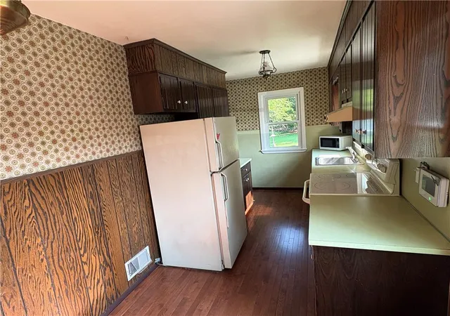 Photo 4 of Single family home for sale at 1383 Scottie Ln, Bethlehem, PA 18015 | MLS# 782555 | Listing updated on 2026-08-12