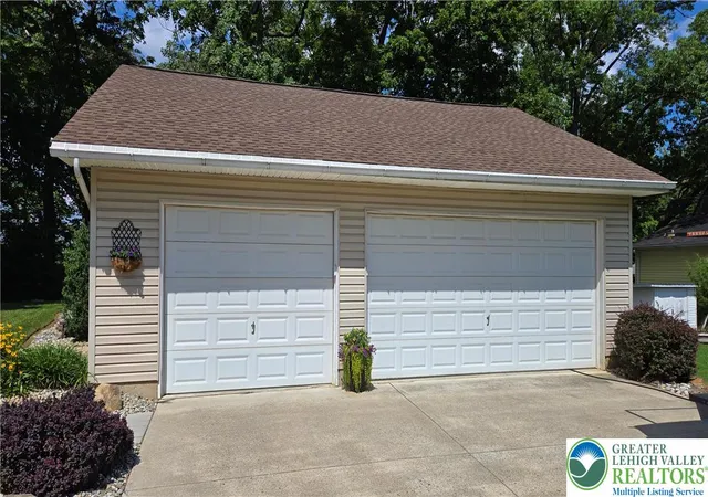 2nd image of 249 Ohio Ave, Whitehall, PA 18052 | MLS# 782318