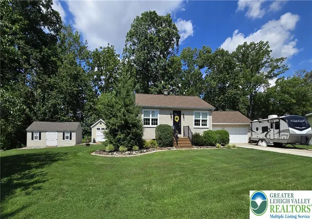 Photo 3 of Sale Pending at 249 Ohio Ave, Whitehall, PA 18052 | MLS# 782318 | Listing updated on 2026-08-17