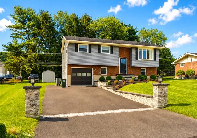 Photo 4 of Single family home for sale at 2102 Schwab Ave, Bethlehem, PA 18015 | MLS# 782585 | Listing updated on 2026-08-17