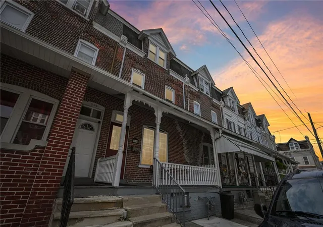 2nd image of 816 Cedar St, Allentown, PA 18102 | MLS# 782663