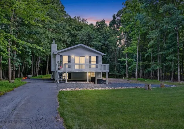 Photo 4 of Sale Pending at 130 Starlight Dr, Effort, PA 18330 | MLS# 782665 | Listing updated on 2026-08-19