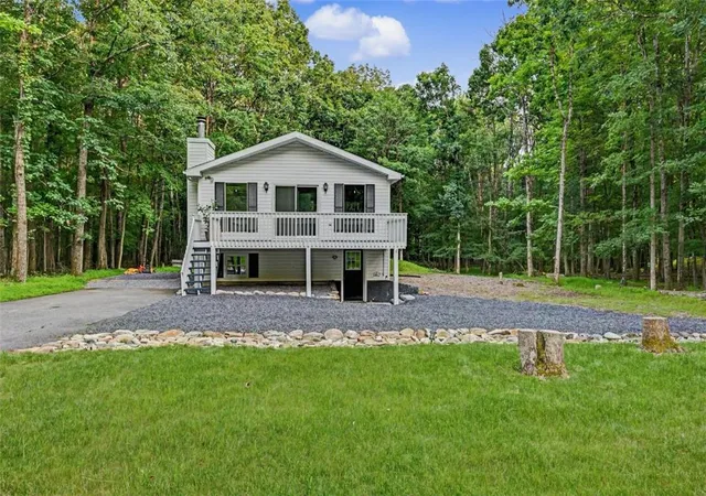 Photo 5 of Sale Pending at 130 Starlight Dr, Effort, PA 18330 | MLS# 782665 | Listing updated on 2026-08-19