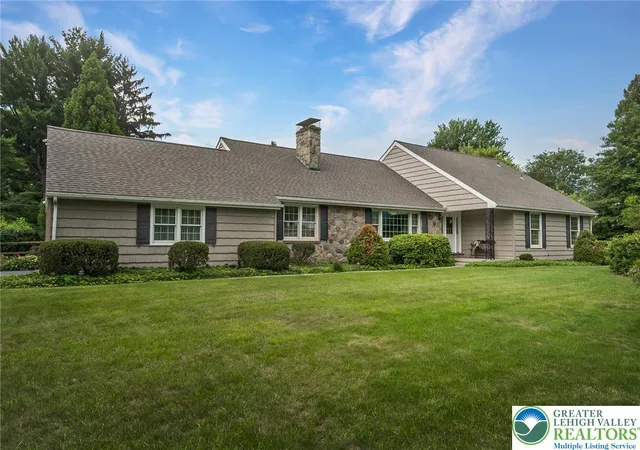 Photo 3 of Sale Pending at 525 Wedgewood Rd, Bethlehem, PA 18017 | MLS# 782392 | Listing updated on 2026-08-18
