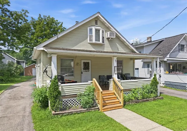 1st image of 165 Elizabeth St, East Stroudsburg, PA 18301 | MLS# 782635