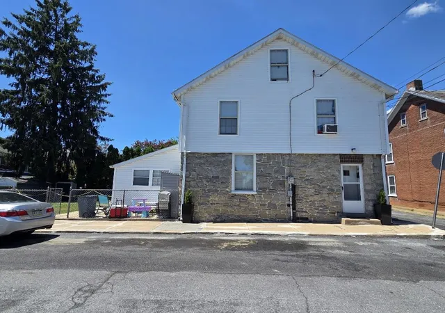 Photo 3 of Townhouse for sale at Pearl St #526, 526 1/2, 528, Catasauqua, PA 18032 | MLS# 778967 | Listing updated on 2026-09-30