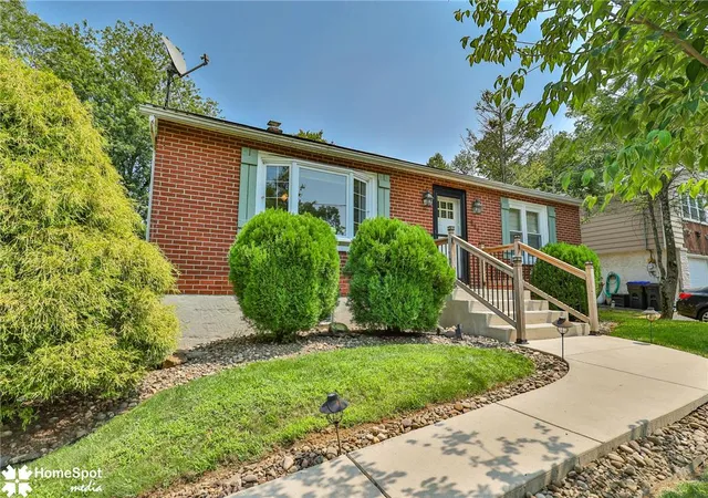 2nd image of 836 Gilly Ave, Bethlehem, PA 18015 | MLS# 782711