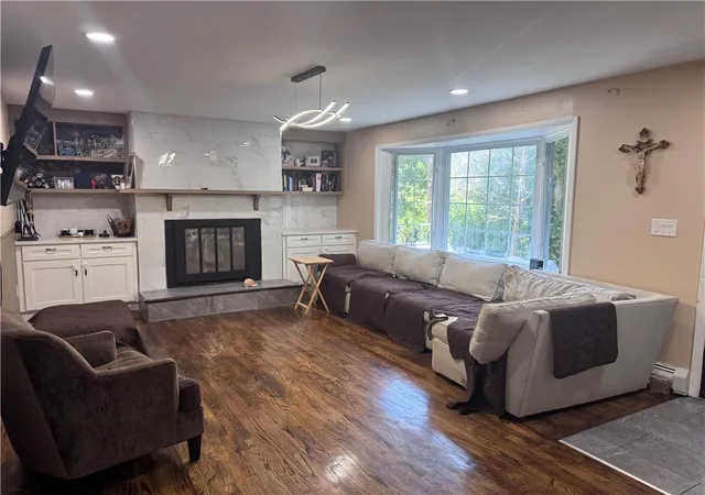 Photo 3 of Single family home for sale at 5420 2nd Street, Whitehall, PA 18052 | MLS# 782712 | Listing updated on 2026-08-14