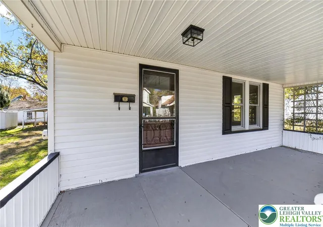 2nd image of 3 Oakland Ave, East Stroudsburg, PA 18301 | MLS# 782719