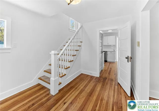 3rd image of 3 Oakland Ave, East Stroudsburg, PA 18301 | MLS# 782719