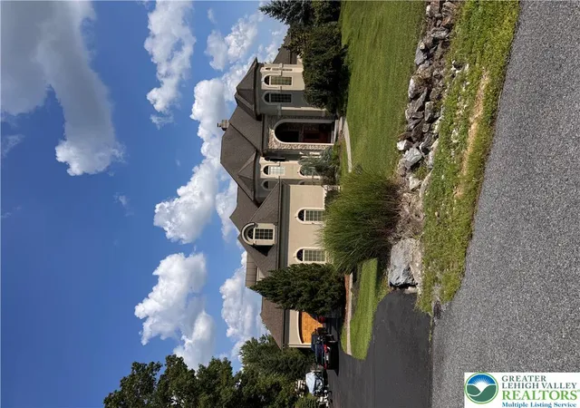 Photo 3 of Single family home for sale at 2707 Apple Valley Cir, Orefield, PA 18069 | MLS# 782473 | Listing updated on 2026-08-18