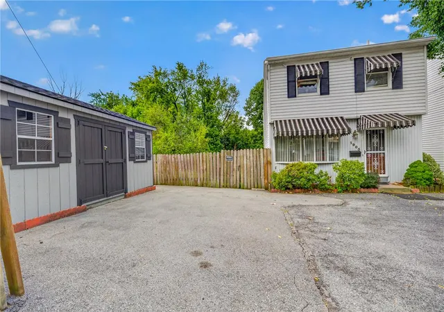 Photo 2 of Sale Pending at 1905 Glendale Ave, Bethlehem, PA 18018 | MLS# 782642 | Listing updated on 2026-08-19