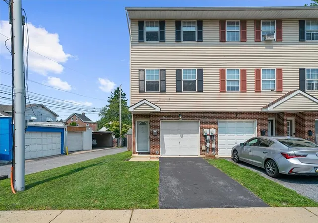 1st image of 813 E Gordon St, Allentown, PA 18109 | MLS# 782720