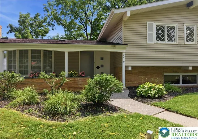 Photo 5 of Sale Pending at 2620 W Livingston St, Allentown, PA 18104 | MLS# 782232 | Listing updated on 2026-08-25