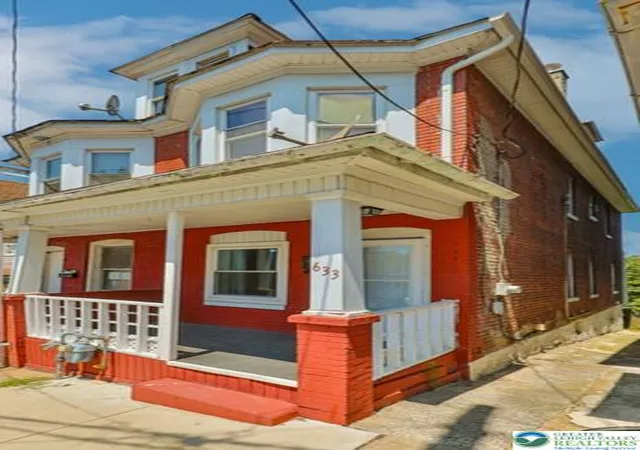 Photo 1 of Single family home for sale at 633 W Wilkes Barre St, Easton, PA 18042 | MLS# 782441 | Listing updated on 2026-08-14
