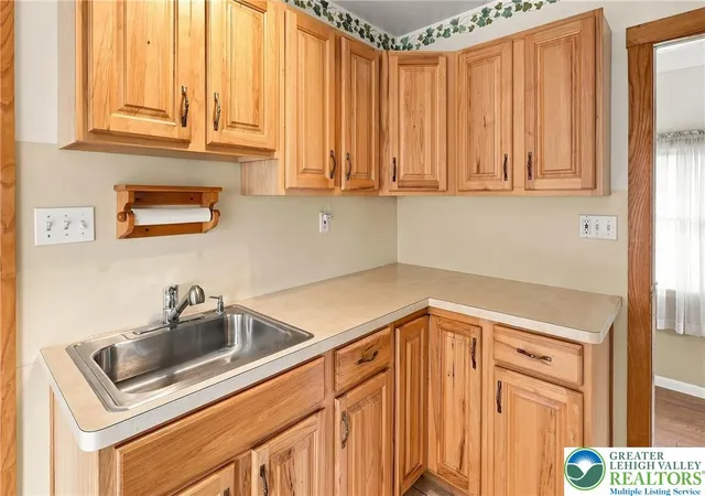 Photo 3 of Sale Pending at 4400 E Texas Rd, Allentown, PA 18103 | MLS# 781264 | Listing updated on 2026-08-26