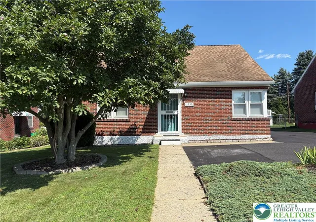 2nd image of 1035 S Jefferson St, Allentown, PA 18103 | MLS# 782807
