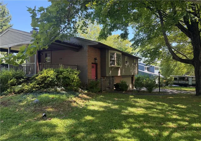 Photo 3 of Sale Pending at 20 Audubon St, Easton, PA 18045 | MLS# 782809 | Listing updated on 2026-08-23