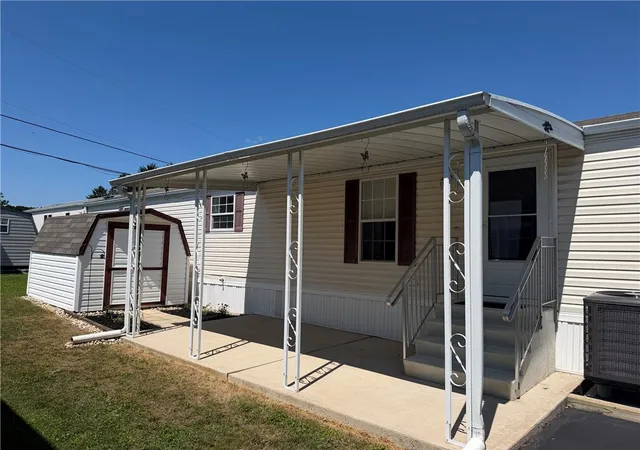 2nd image of 4582 Court St, North Whitehall Twp, PA 18037 | MLS# 782820