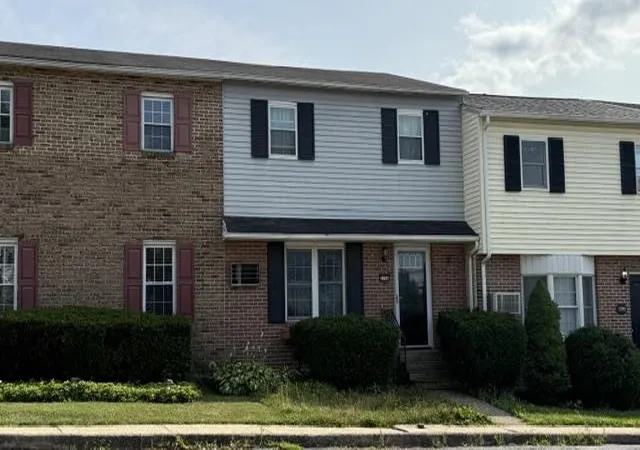 Townhouse for sale at 5758 Greens Dr, Allentown, PA 18106 | MLS# 782831
