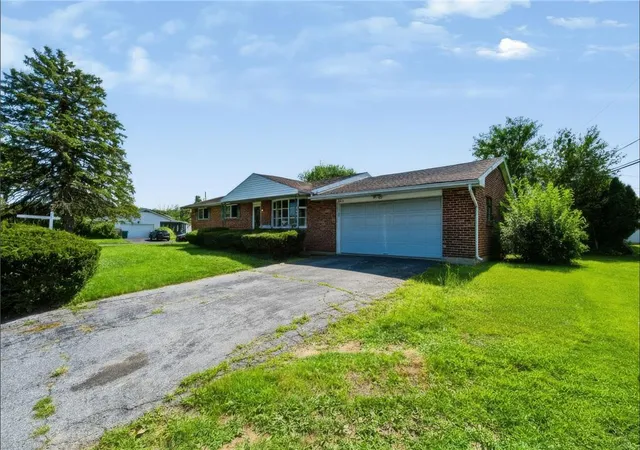 Photo 2 of Sale Pending at 7438 Catalpa Dr, Macungie, PA 18062 | MLS# 782674 | Listing updated on 2026-08-26