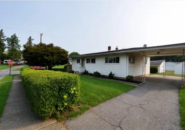 Photo 3 of Sale Pending at 1604 Jill St, Bethlehem, PA 18017 | MLS# 782844 | Listing updated on 2026-08-26