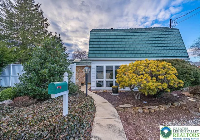 Photo 3 of Single family home for sale at 110 Arch St, Macungie, PA 18062 | MLS# 782461 | Listing updated on 2026-08-24