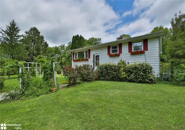 Photo 3 of Sale Pending at 6054 Old Hickory Rd, Coopersburg, PA 18036 | MLS# 782909 | Listing updated on 2026-08-24