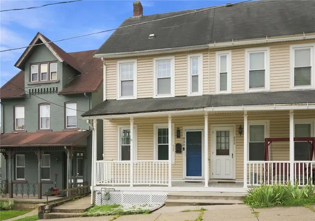Photo 4 of Single family home for sale at 830 Kieffer St, Fountain Hill, PA 18015 | MLS# 782927 | Listing updated on 2026-08-19