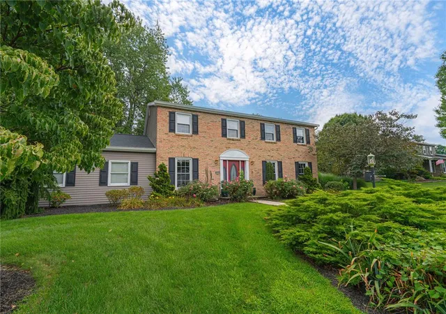 2nd image of 1151 Treeline Dr, Allentown, PA 18103 | MLS# 782984