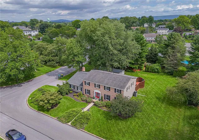 4th image of 1151 Treeline Dr, Allentown, PA 18103 | MLS# 782984