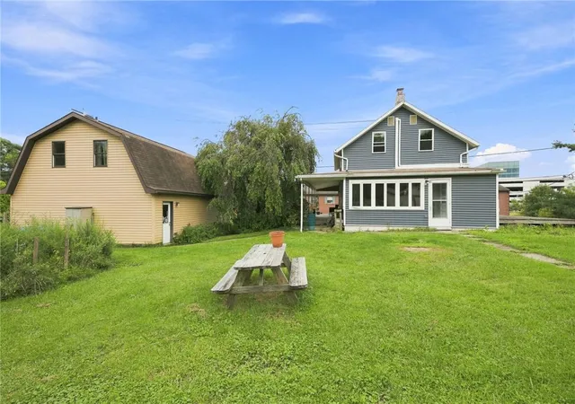 Photo 3 of Single family home for sale at 1260 Grange Rd, Allentown, PA 18106 | MLS# 783023 | Listing updated on 2026-08-19