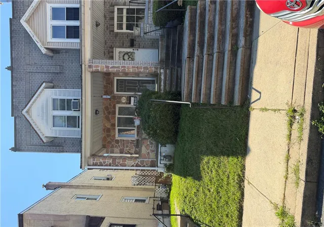 Photo 1 of Sale Pending at 240 E Union St, Allentown, PA 18109 | MLS# 782878 | Listing updated on 2026-08-20