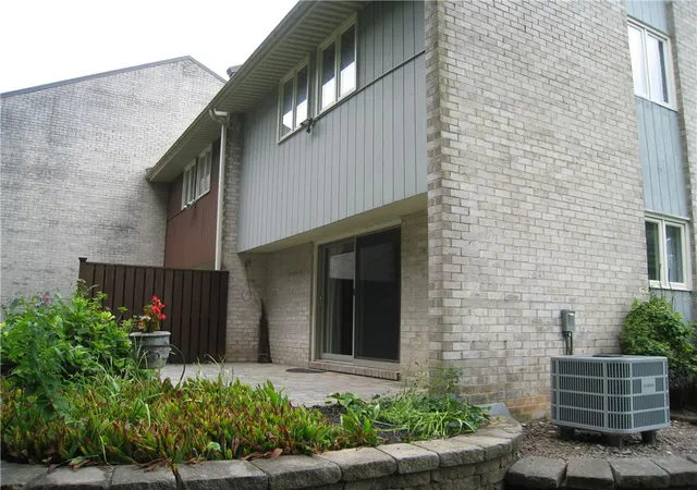 Photo 5 of Sale Pending at 301 Carver Dr, Bethlehem, PA 18017 | MLS# 783005 | Listing updated on 2026-08-24