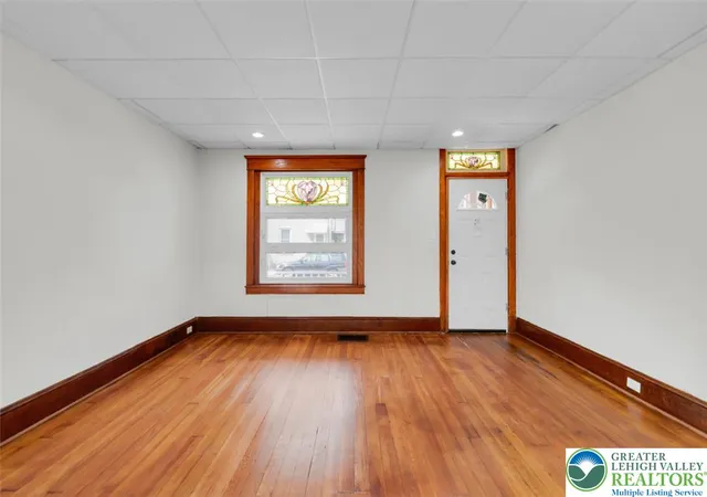 Photo 3 of Single family home for sale at 1004 Seneca St, Fountain Hill, PA 18015 | MLS# 783035 | Listing updated on 2026-08-24