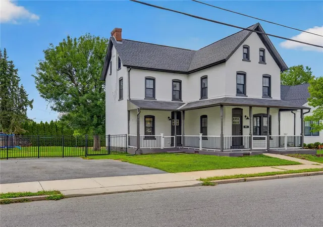 Photo 4 of Sale Pending at 1610 S Albert St, Allentown, PA 18103 | MLS# 782917 | Listing updated on 2026-08-26