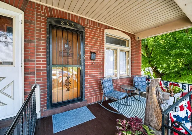 2nd image of 835 Spring St, Bethlehem, PA 18018 | MLS# 782786