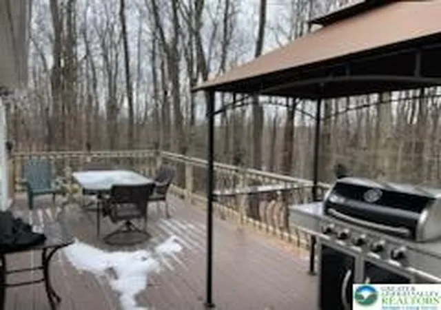 Photo 4 of Single family home for sale at 1016 Overlook Trl, Newfoundland, PA 18445 | MLS# 783059 | Listing updated on 2026-08-20