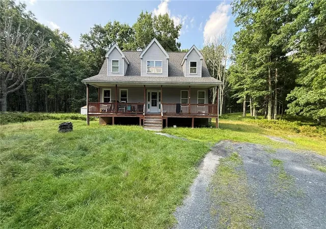 Photo 1 of Single family home for sale at 1115 Snowshoe Ct, Bushkill, PA 18324 | MLS# 782976 | Listing updated on 2026-08-20