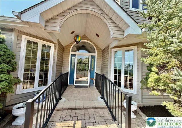Photo 2 of Single family home for sale at 555 Eagle Dr, East Stroudsburg, PA 18302 | MLS# 783115 | Listing updated on 2026-08-21